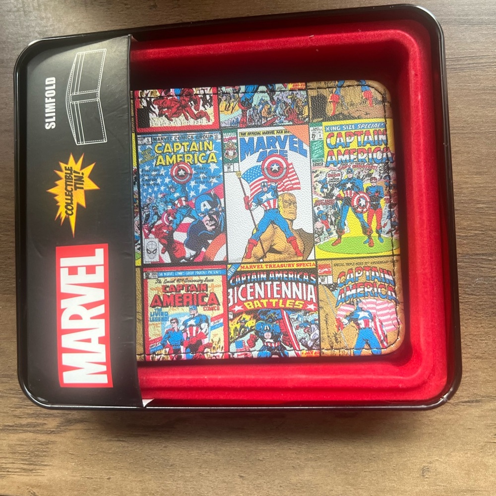 Marvel Captain America Bifold Slimfold Men Wallet In Collectible Tin Case NEW